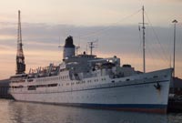 MV_Doulos_2004_at_Southampt