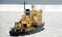antarctica_cruise-ship