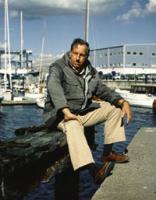 Ted_Hood_at_Little_Harbor_Marina_in_Portsmouth,_RI_circa_1990s